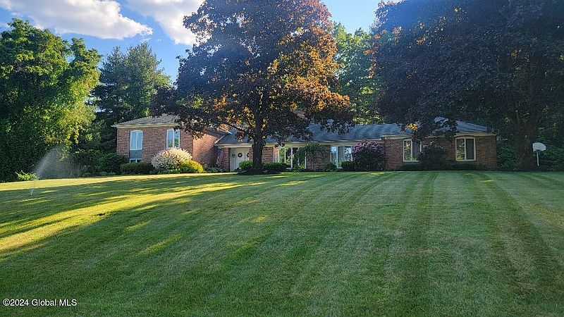 4th image of 7 Orchard Drive