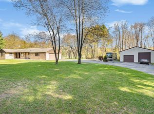 3577 Jewell Rd, Howell, MI 48843