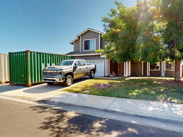 23809 New England Dr, Moreno Valley, CA 92553