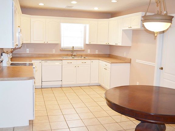 4th image of 109 Cypress Grove Dr
