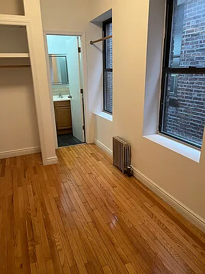 Rented by Shalimar Brokerage LLC | media 3