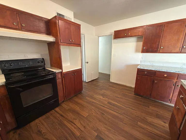3627 W Northview Ave — Photo 5