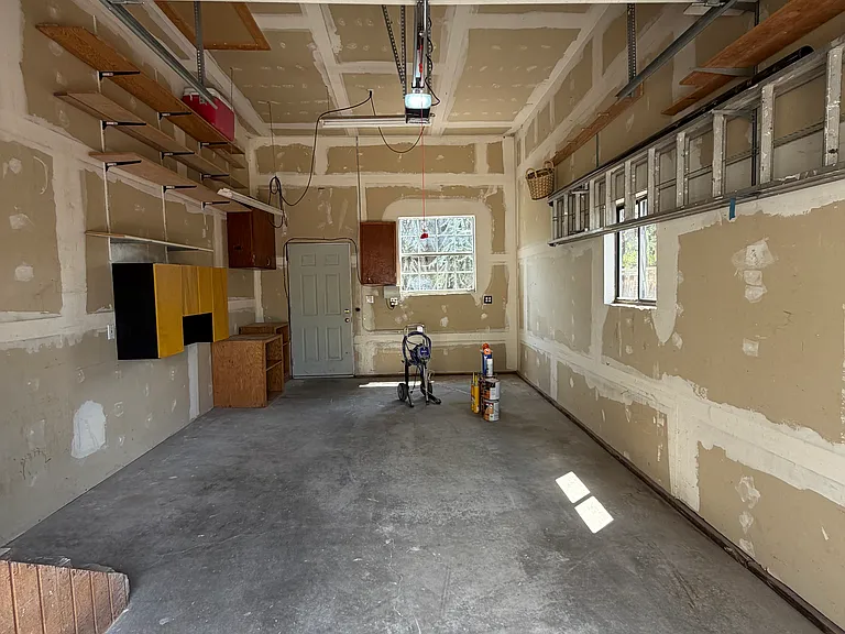 1122 E Westminster Ave — Photo 34