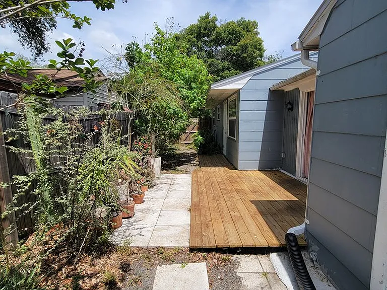 250 37th St N — Photo 15