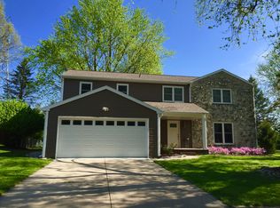 1010 Woodbridge Ln, Indianapolis, IN