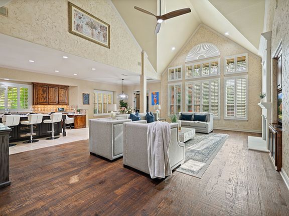 4th image of 400 Indian Paintbrush Way