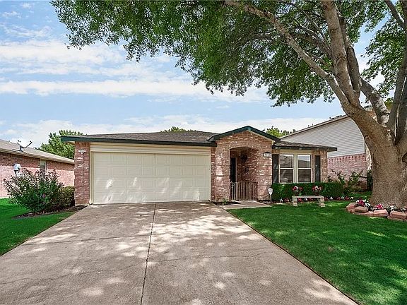 2nd image of 3319 Jacobs Dr