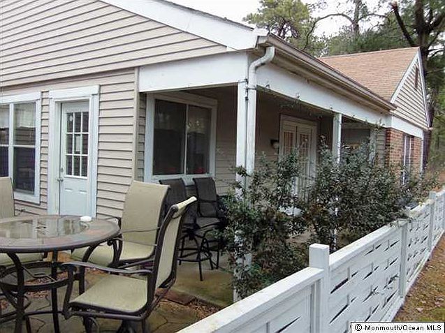 1st image of 712 Wooton Court #B