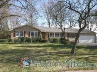 44 Amelia Dr, Clark, NJ 07066