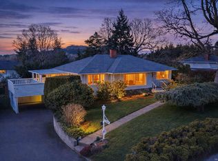 1268 Garkil Rd, Saanich, BC V8P 2L3