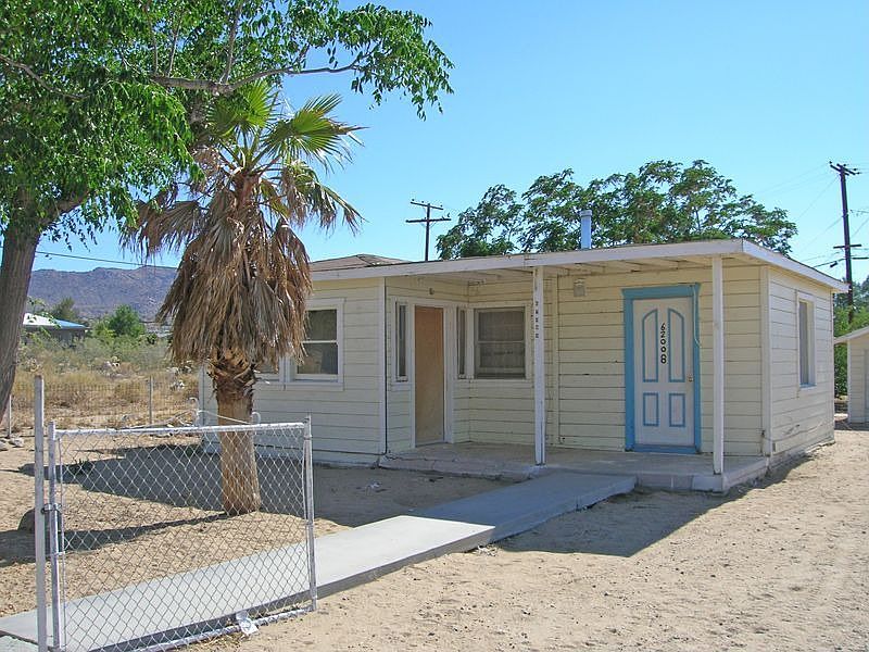 Front of Home before rennovation