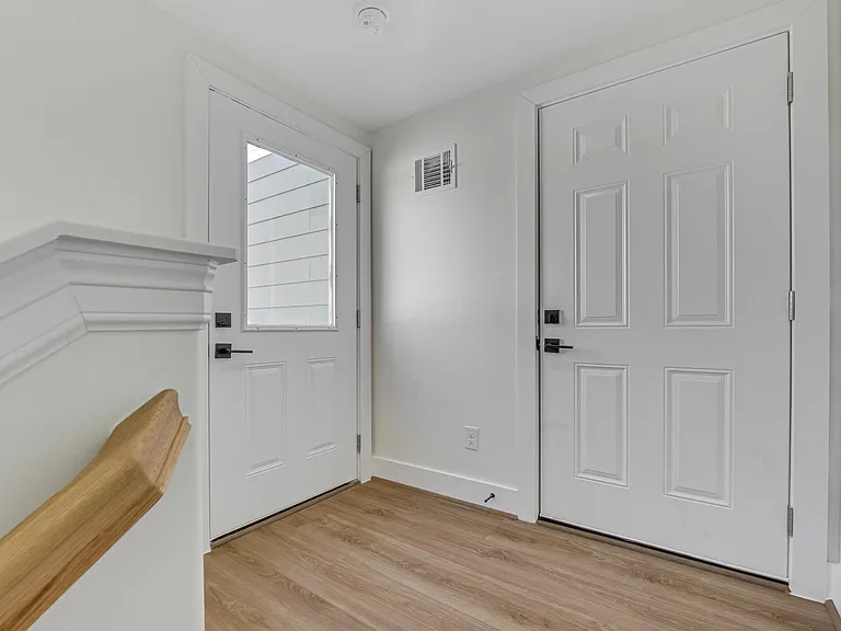 2116 Hadley St — Photo 25