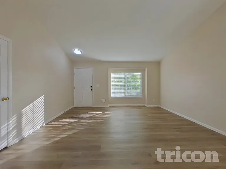 16565 Humboldt St — Photo 3