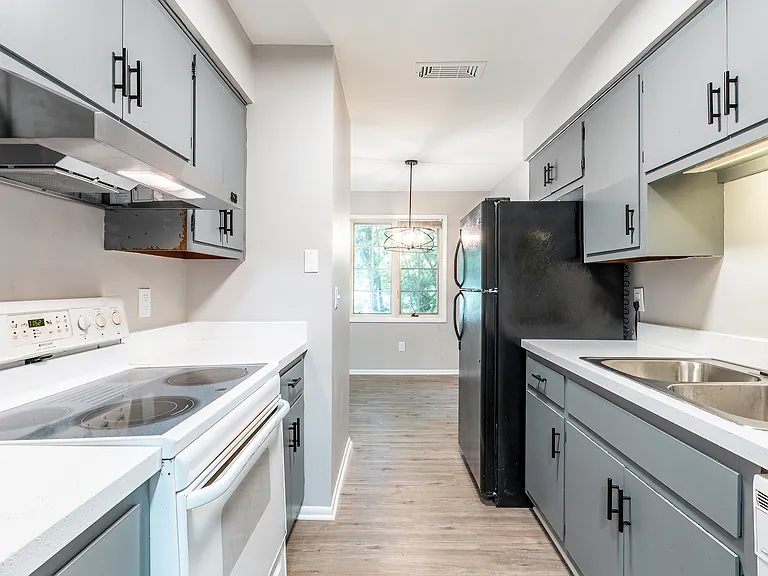 3305 Hobson Rd — Photo 9