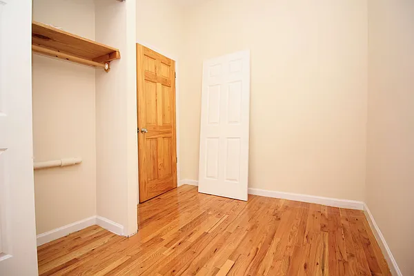 Rented by Nooklyn NYC LLC | media 8