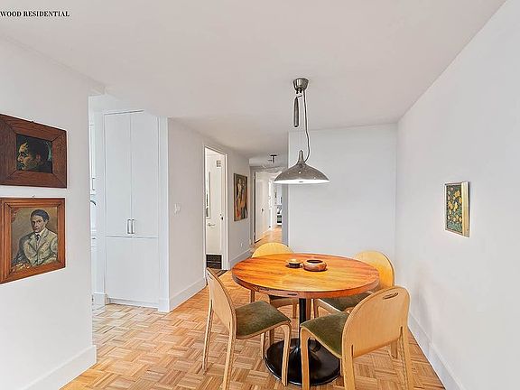 4th image of 155 W 70th St #Ph3b