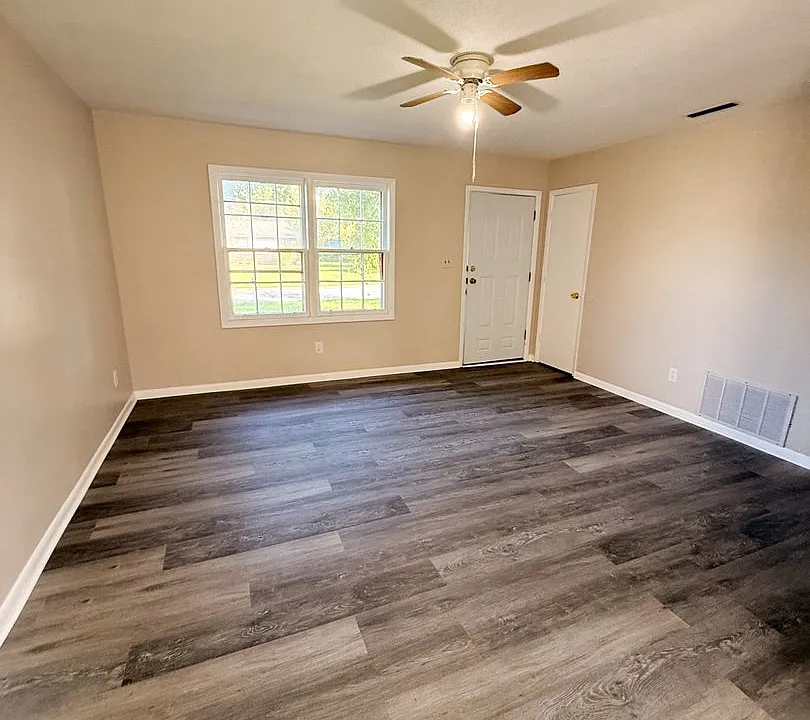 807 Ponderosa Dr #4