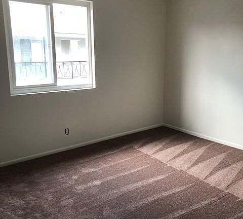 2 - Bedroom / New Carpet / New Paint 
