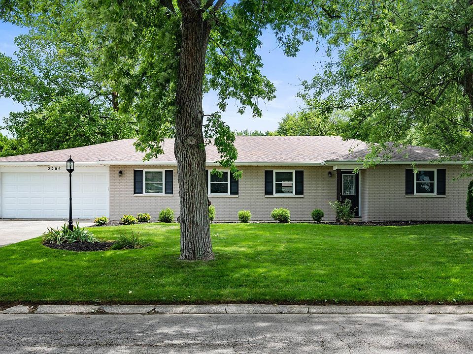 1st image of 2205 W Norwood Dr
