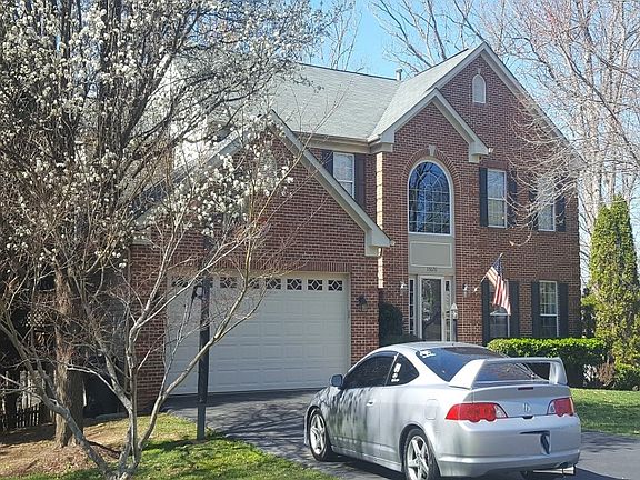 3rd image of 13070 Crestbrook Dr