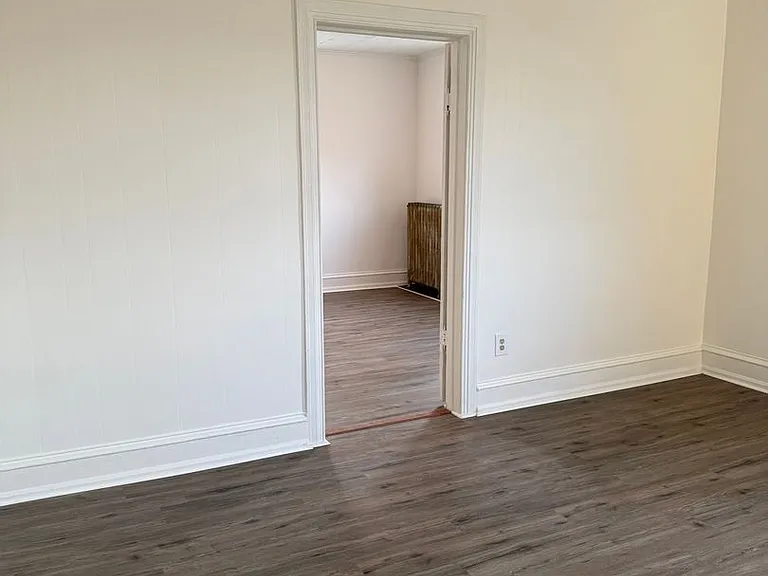 115 S Franklin St — Photo 8