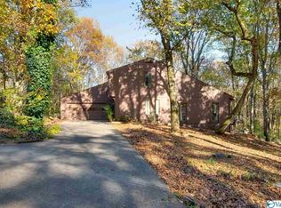 10105 Bluff Dr SE, Huntsville, AL 35803