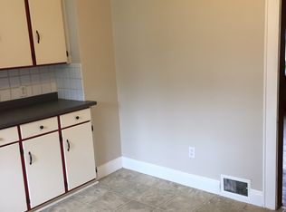 35 Castlewood Dr, Rochester, NY 14624