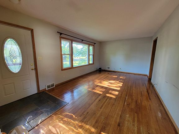 3rd image of 6828 12th Ave S