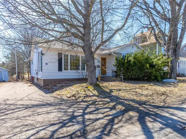 32 Union St, Sackville, NB E4L 4M4