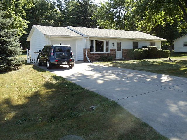 1st image of 220 N Argold St