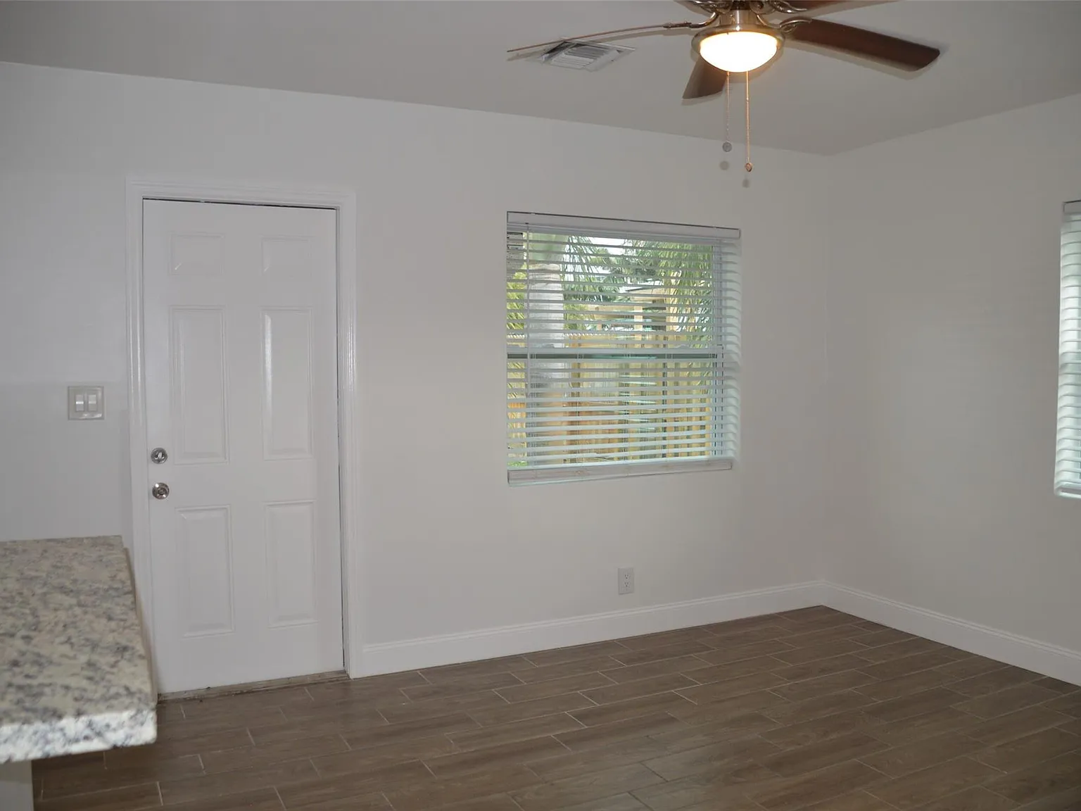 1 bed, 1.0 bath, 550 sqft, $1,700 — Photo 4