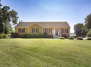 15 Fairlee Ln, Norton, MA 02766