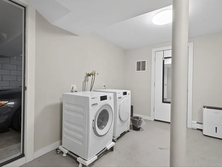 50 Roberts Rd — Photo 17
