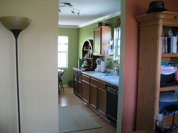 From LR/DR to kitchen