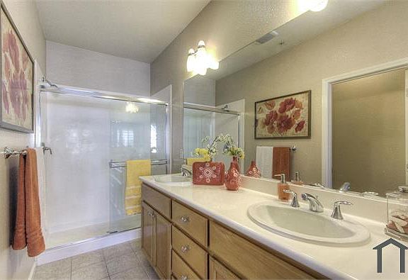 5th image of 371 Destino Cir