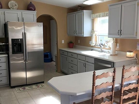 4th image of 3905 E Corral Creek Pr NE