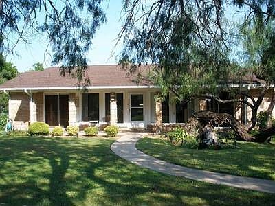 1st image of 46 Fairway Dr