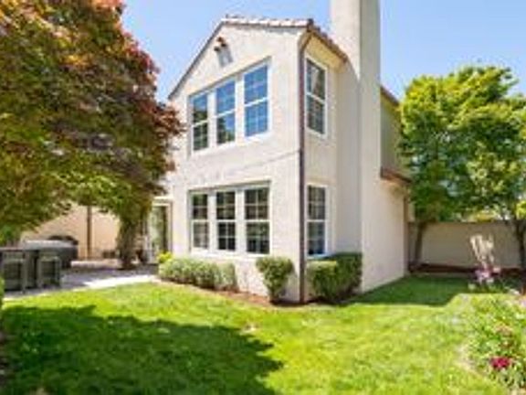 3rd image of 34 Woodbridge Way