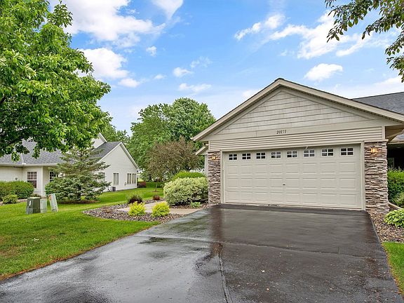 3rd image of 20171 Farnham Ln N