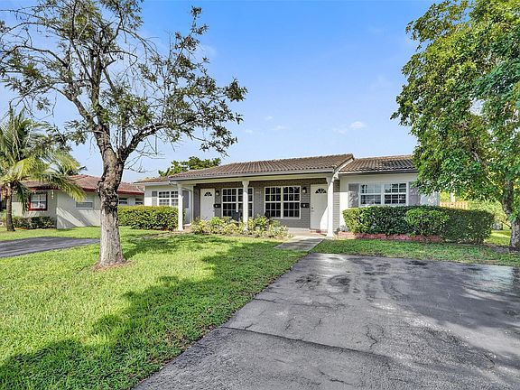 2nd image of 4017 Woodside Drive