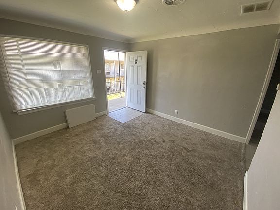 4th image of 1103 7th St #11302485