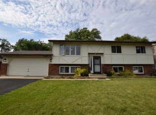 1116 Oakleaf Ave, McHenry, IL 60051