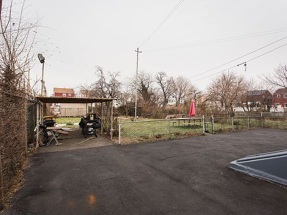 4th image of 172-174 Williams Ave
