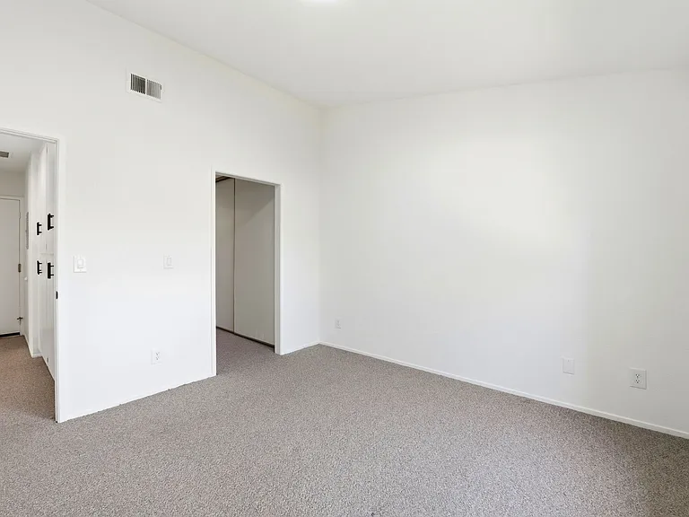 935 Cherry Glen Cir #219 — Photo 4