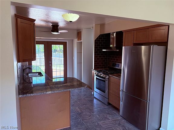 5th image of 6426 Ambrose Dr
