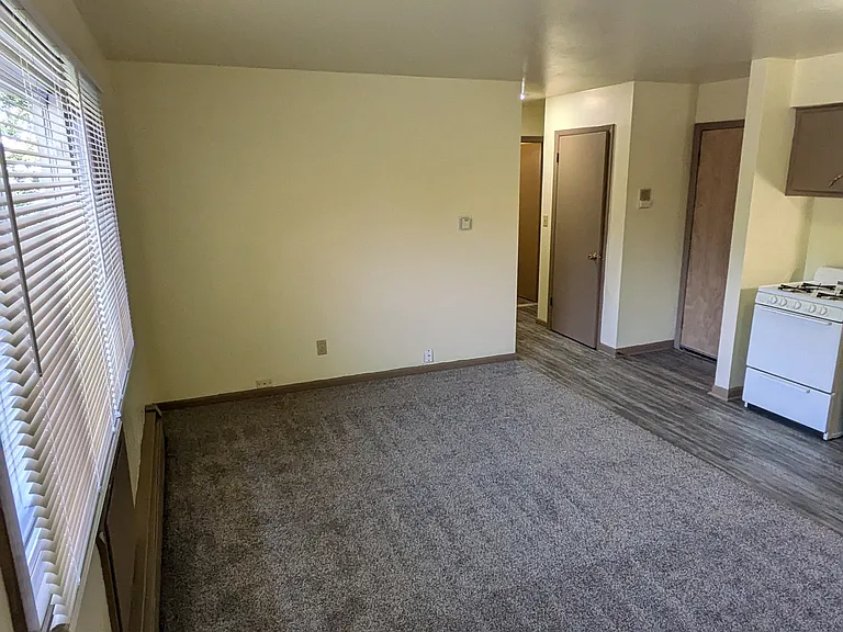 3401 W Wells St #11 — Photo 4