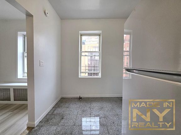 5th image of 3620 Parsons Blvd APT 6B