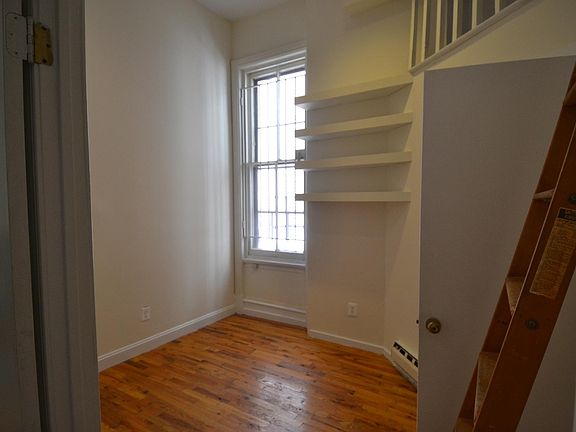 3rd image of 2310 Delancey Pl #1
