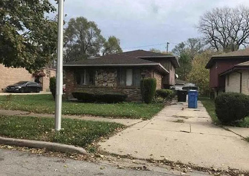 12533 S Wentworth Ave photo 1