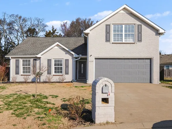 3229 Lexmark Cir, Murfreesboro, TN 37128